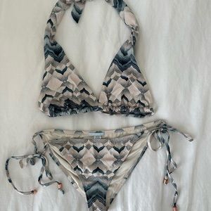 Like New Eberjey Chevron Pattern